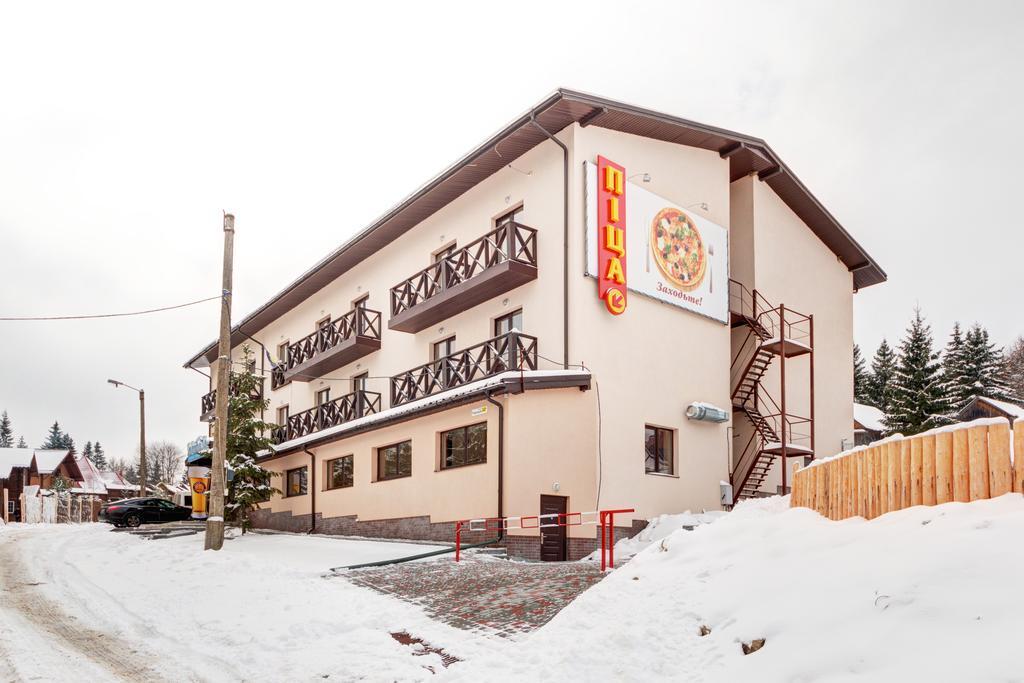 Skilandhouse Jablunytsja Exteriör bild