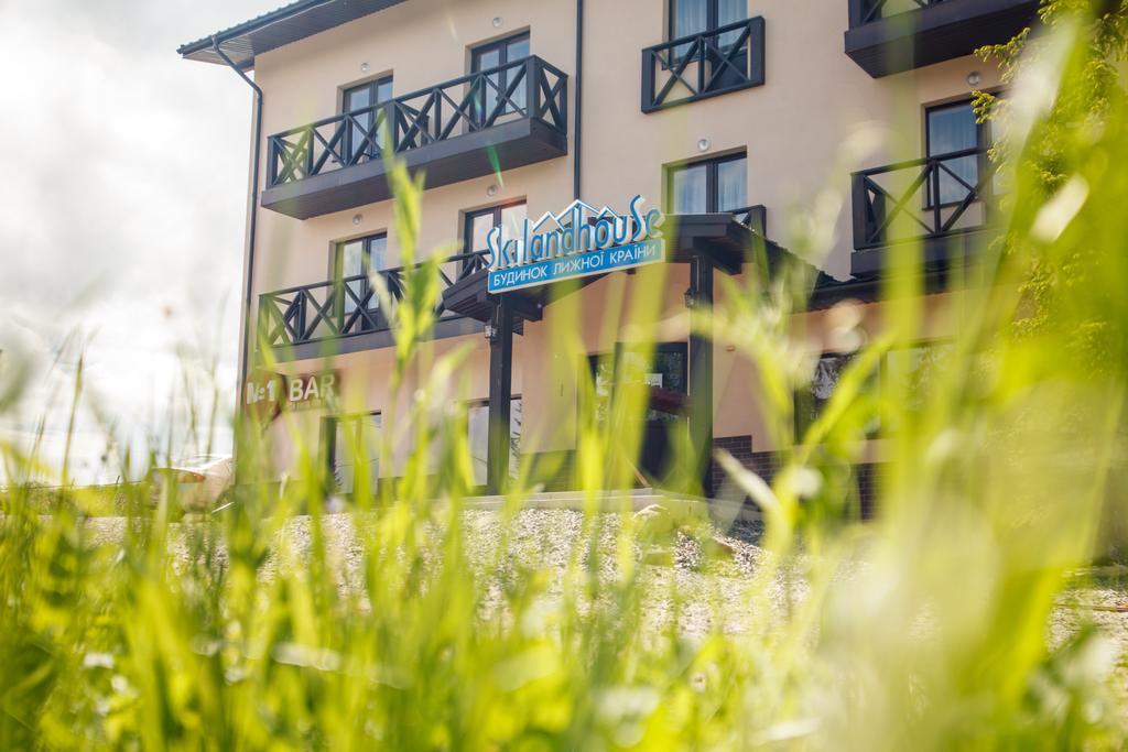 Skilandhouse Jablunytsja Exteriör bild